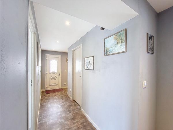 Maison Manosque 7 pièce(s) 205 m2 avec piscine au sel sécurisée