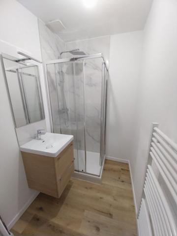 Appartement T2 rénové 35m² - CHAMPIGNEULLES