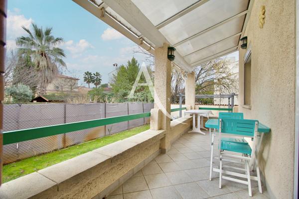 LATTES - QUARTIER RECHERCHÉ DES FILIÈS - VILLA DE TYPE 5 - 4 FACES SANS MITOYENNETÉ - PLAIN-PIED (+ MEZZANINE AVEC BUREAU) - 3 CHAMBRES - GARAGE - FORAGE - PROCHE MAISON DE LA NATURE, ECOLE ET TRAMWAY.