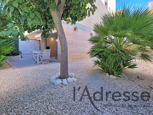 COUP DE COEUR ! Magnifique 2 pièces avec jardin de 75m² à CANNES PALM BEACH !
