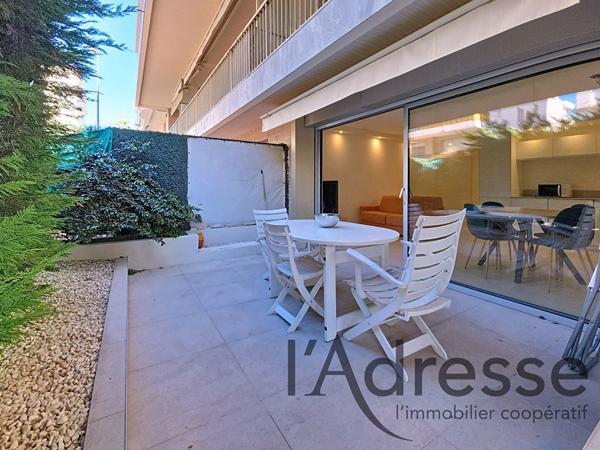 COUP DE COEUR ! Magnifique 2 pièces avec jardin de 75m² à CANNES PALM BEACH !
