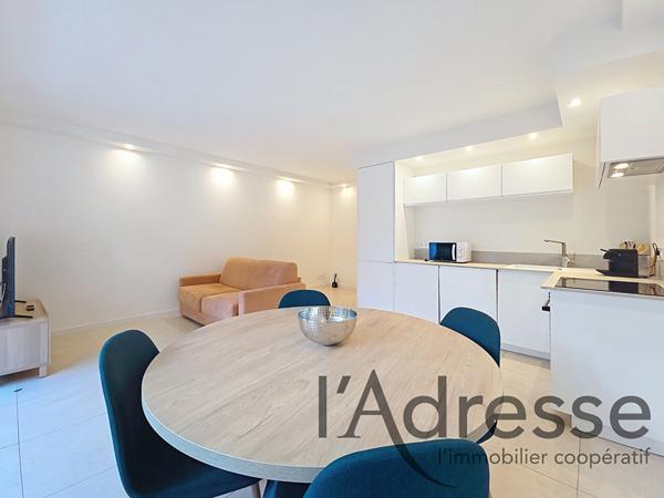 COUP DE COEUR ! Magnifique 2 pièces avec jardin de 75m² à CANNES PALM BEACH !