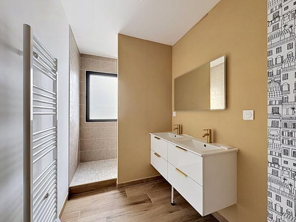 Maison Trelaze 6 pièce(s) 134 m2