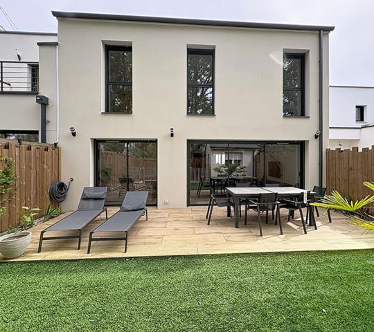 Maison Trelaze 6 pièce(s) 134 m2