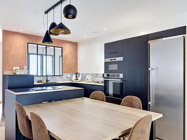 Maison Trelaze 6 pièce(s) 134 m2