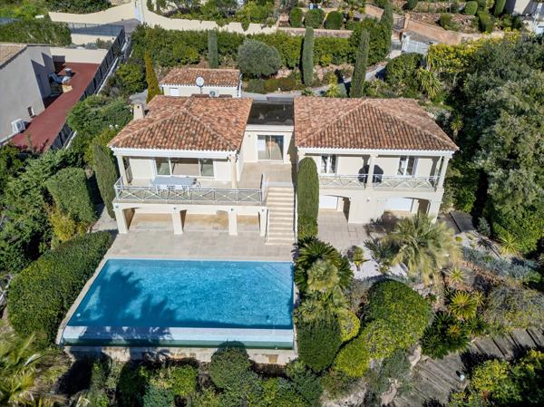 Vente Villa de luxe Anthéor 7 Pièces 222 m²