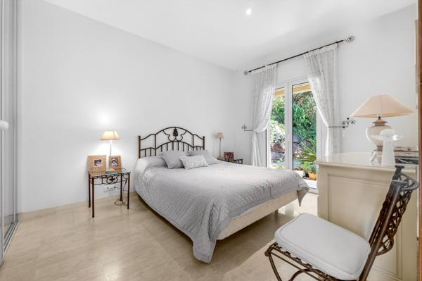 Vente Villa de luxe Anthéor 7 Pièces 222 m²
