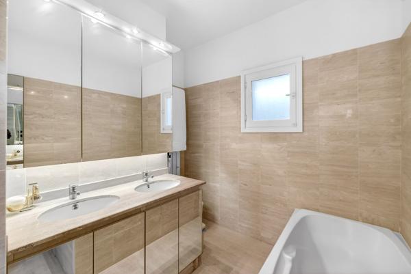 Vente Villa de luxe Anthéor 7 Pièces 222 m²