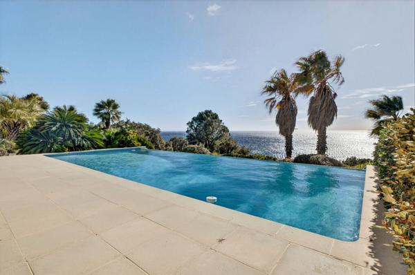 Vente Villa de luxe Anthéor 7 Pièces 222 m²