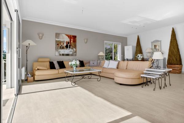 Vente Villa de luxe Anthéor 7 Pièces 222 m²