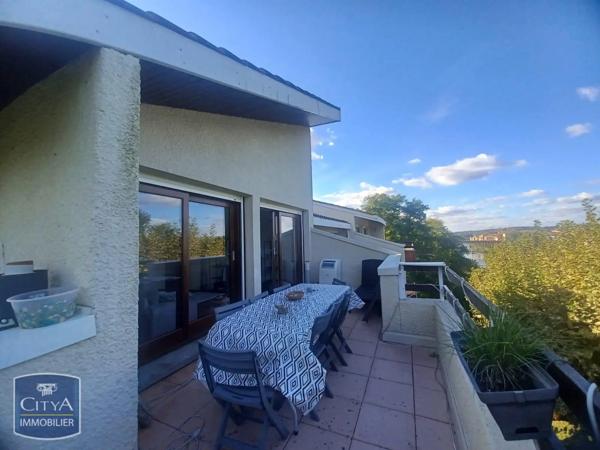 Appartement à louer 2 pièces 58m² Villeneuve-sur-Lot (47300)
