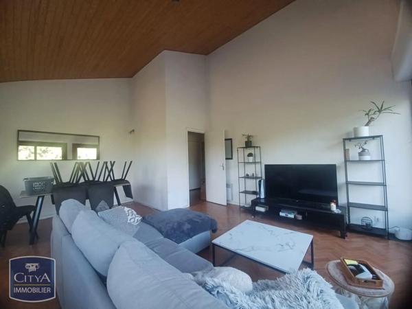 Appartement à louer 2 pièces 58m² Villeneuve-sur-Lot (47300)