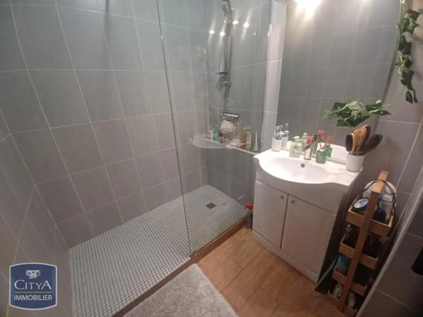 Appartement à louer 2 pièces 58m² Villeneuve-sur-Lot (47300)