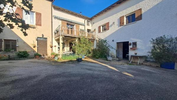 MAISON 2 LOGEMENTS + COUR, DEPENDANCE, GARAGE, PUIT