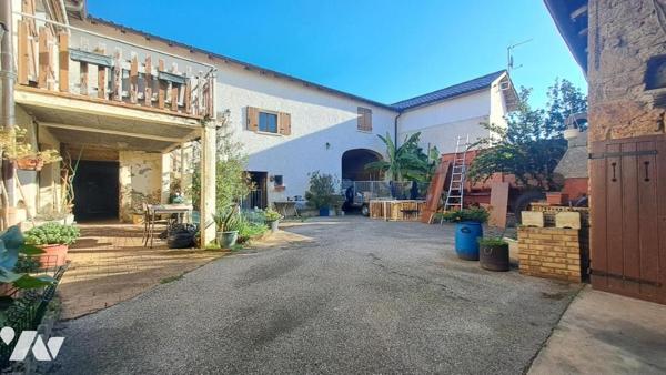 MAISON 2 LOGEMENTS + COUR, DEPENDANCE, GARAGE, PUIT