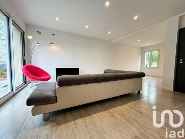 Maison 4 pièces de 99 m² à Chérisey (57420)