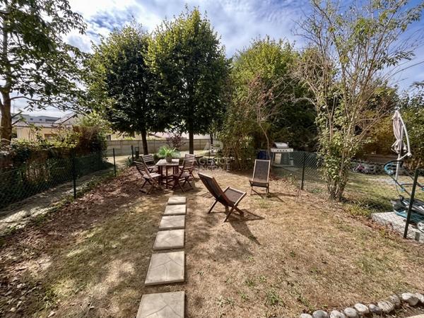 Studio avec jardin Carrières Sous Poissy 1 pièce(s) 29.71 m2 139 000 € **  - Référence  9330