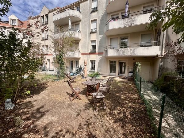 Studio avec jardin Carrières Sous Poissy 1 pièce(s) 29.71 m2 139 000 € **  - Référence  9330