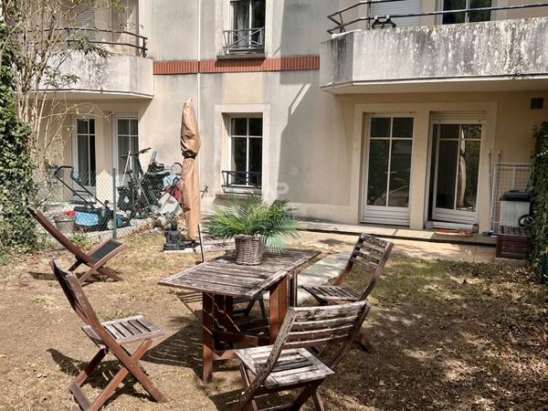 Studio avec jardin Carrières Sous Poissy 1 pièce(s) 29.71 m2 139 000 € **  - Référence  9330