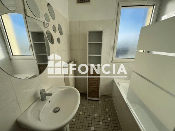 Location Appartement 3 pièces 70.47 m² - Pineuilh 33220