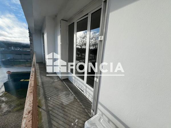 Location Appartement 3 pièces 70.47 m² - Pineuilh 33220