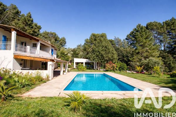 Maison à vendre 6 pièces 215 m² Vidauban