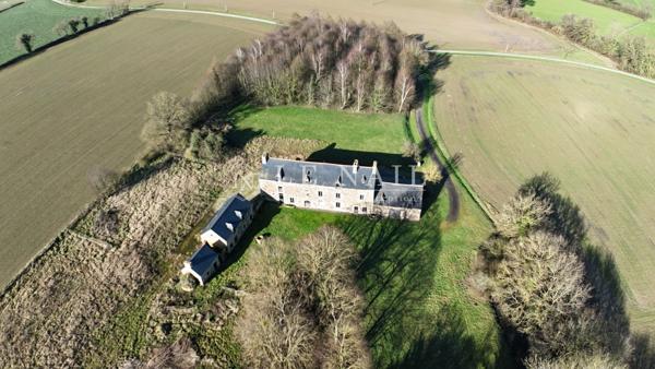 Ancien Manoir du XVIe siècle au calme et proche de Dinan