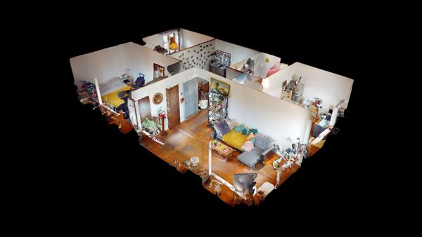 Ensemble immobilier loué avec bail en cours, appartement plus murs commerciaux.