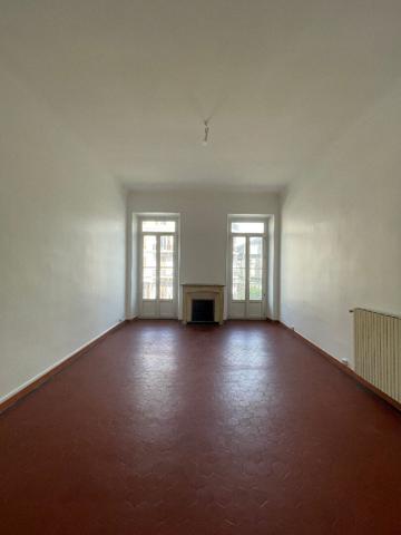 Avenue Malaussena - 5 pièces de 104 m2 + balcon. Entièrement rénové.