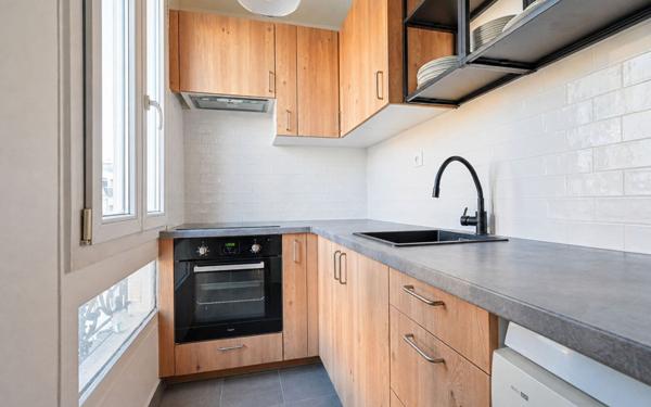 Appartement à vendre    2 pièces • 35 m2 Paris 18