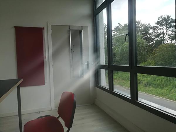 A louer BAILLY ROMAINVILLIERS (77) Bureau de 33 m2