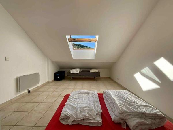 Maison 3 chambres avec jardin – Aucun travaux – La Faurie 05140