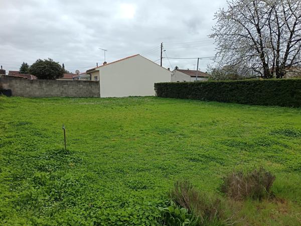 Terrain situé à Cognac, d'une superficie de 645 m²