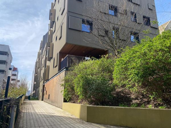 Bordeaux Bassins à Flot – T2 avec terrasse et parking couvert