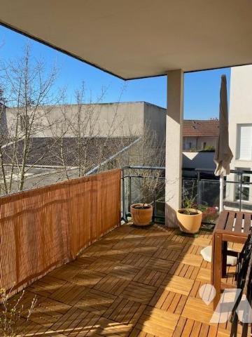 Saint Nicaise : appartement de 3 pièces avec parking