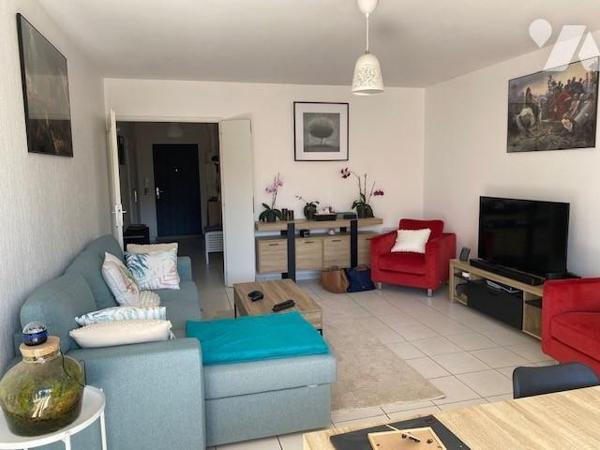 Saint Nicaise : appartement de 3 pièces avec parking