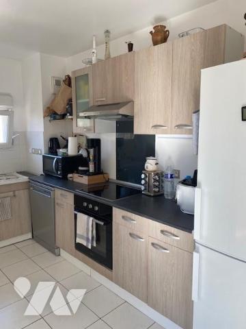 Saint Nicaise : appartement de 3 pièces avec parking