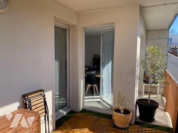 Saint Nicaise : appartement de 3 pièces avec parking