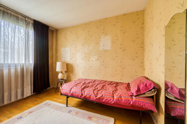 Sèvres Rive Gauche - Appartement 4 pièces €330 000 ** - Référence 473-S