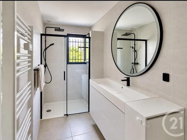Appartement T3 à vendre  3 pièces - 59 m 2   GALLARGUES LE MONTUEUX  - 30