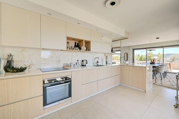 Vente Appartement de luxe Aix-en-Provence 5 Pièces 135 m²