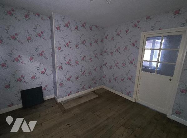 MAISON DE VILLE AVEC CACHET ANCIEN A RENOVER