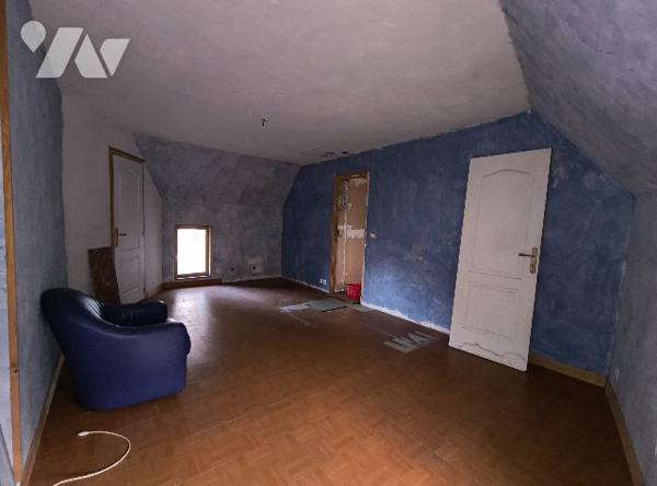 MAISON DE VILLE AVEC CACHET ANCIEN A RENOVER