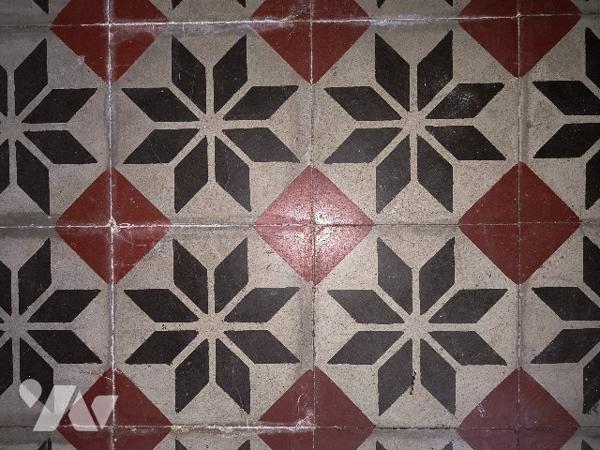 MAISON DE VILLE AVEC CACHET ANCIEN A RENOVER