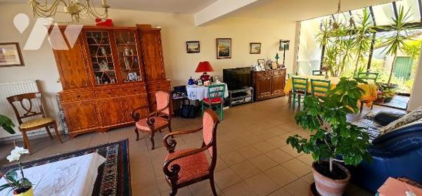 Vous aimez la nature, la mer, les dunes, vous serez séduits par ce magnifique pavillon de 140 m...