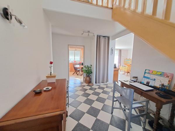 Superbe pavillon situé à Pusey