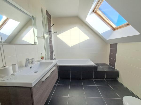 Superbe pavillon situé à Pusey