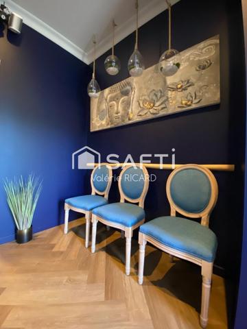 CAYRAC, Maison d'architecte d'environ 194m2 sur un terrain arboré de 3852 m2