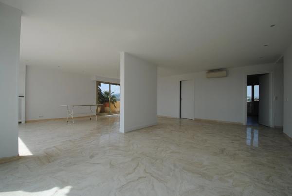 Appartement à louer 4 pièces MANDELIEU LA NAPOULE (06)