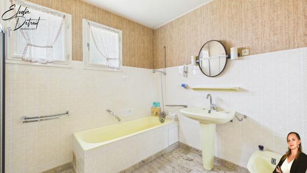 Maison
         8 pièces
        - 143 m² 186 500 € *